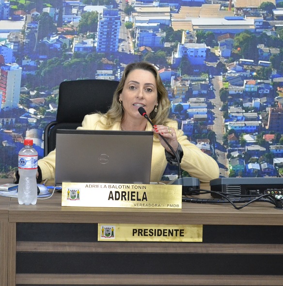 Adriela 2